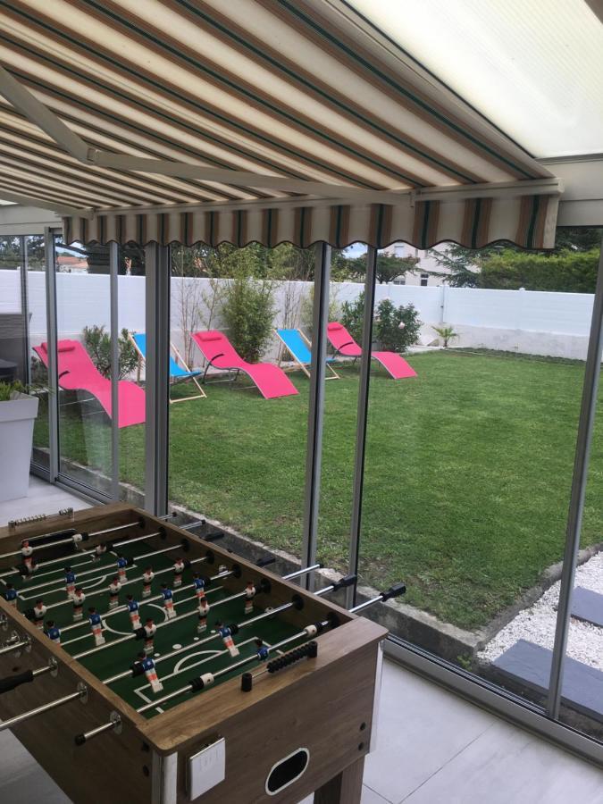 Maison Avec Jacuzzi Villa Сент Екстериор снимка